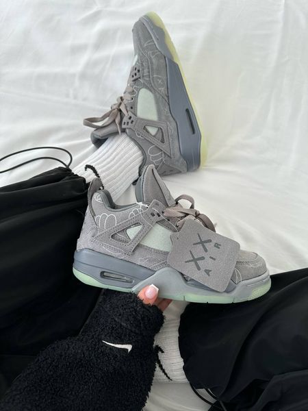 Кросівки Jordan 4 Retro Kaws"Grey" 14113-38 фото