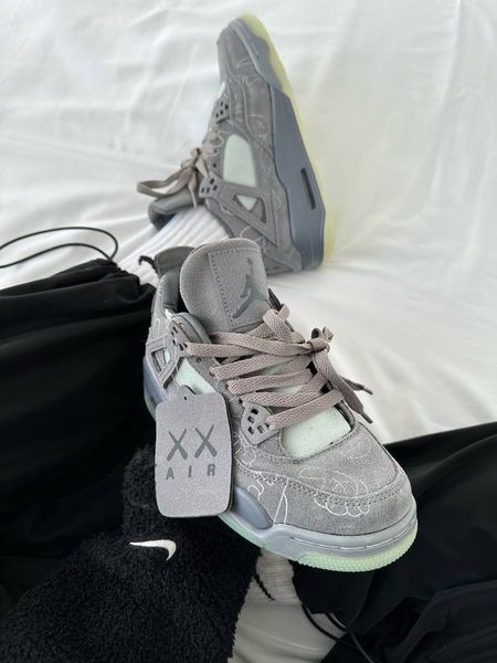 Кросівки Jordan 4 Retro Kaws"Grey" 14113-38 фото