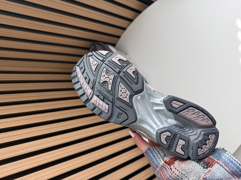 Asics Gel Nimbus 10.1 x Kith White Morganite 20193-40 фото