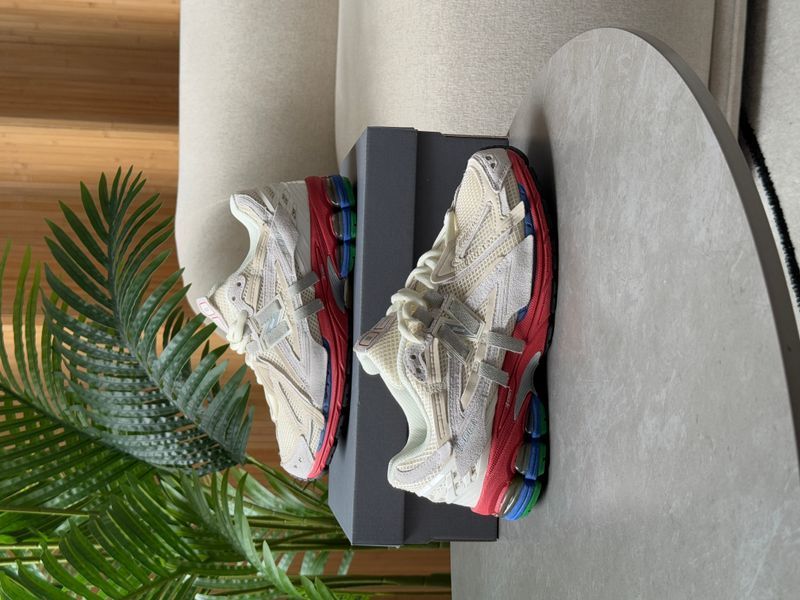 Кросівки New Balance 1906A Beige Red 19681-36 фото